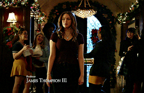 tvdversegifs:I’m dreaming of a white ChristmasWith every Christmas card I writeMay your days be merr