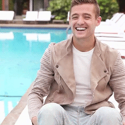 jamandstuff: Robbie Rogers: Behind-the-scenes on his Attitude cover shoot (x) 