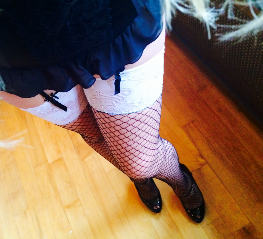 spandorax:  A little monochrome contrast to wear beneath my little black and white