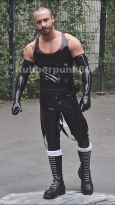 leatherrubbermen:  #leatherrubbermen 