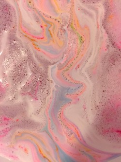 chic-happens-x:  I swear this bath bomb was