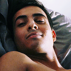 gibbinsdimples:  In bed with Gustavo aka