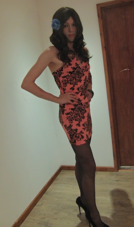missdaniels1990:  Bought this dress a few weeks back. Doesn’t look as great on me as I assumed it would, but then it’s far from the worst of my wardrobe, so I guess I shouldn’t complain. I would have liked to wear it out on the town sometime, but