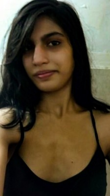 Nude Indian Aunties Bhabhi pics and sex video