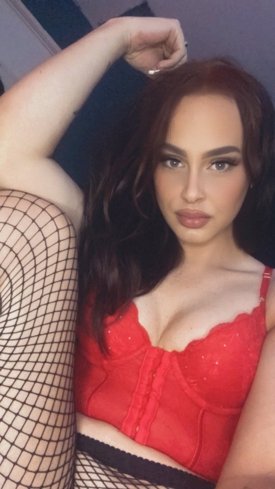Who’s Hard And Horny And Wants To Shoot A Load With Me 👀💦