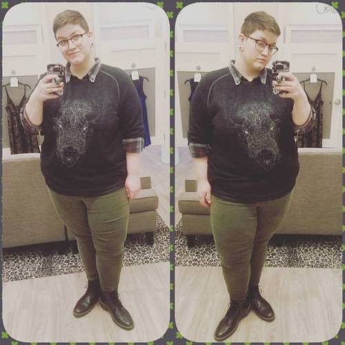 gang-vocals:  jaffajamjam:  gang-vocals:Extra chubby n queer today 👌Ooft! That is such a dapper fucking look! 😍  I shoulda gotten a shot of the booty, too. It was a look best appreciated from behind 😘  MFW no booty shots