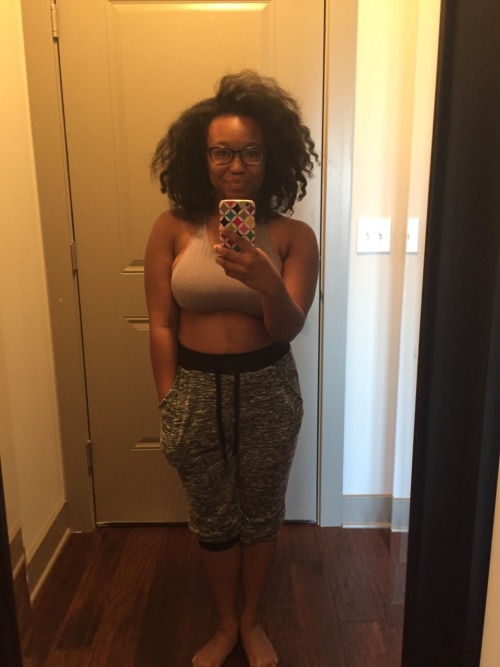 thatfineassaliengirl:  Stay at home Saturday