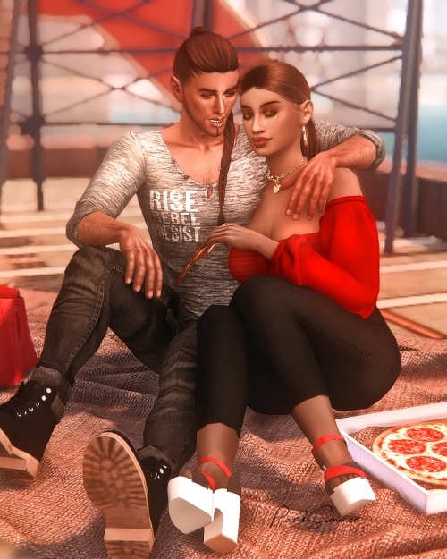 Love You More Than Pizza - 6 couple poses Instructions :- Place 2 teleporters wherever you want. - Y