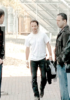 churchofgrimes:  Rick Grimes gifsets [192/?] 