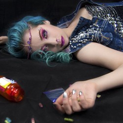 sometimesevenrightiswrong:  #tbt to the HAUNTINGLY beautiful @jessie_eden in this #JewelsandDrugs glitter overdose we shot with @desilish @lordfarquuad_ for #artpop. Makeup/hair/wardrobe/prop: Me-Jessi Grove Model: Jessi Eden Model Directoning: Desire