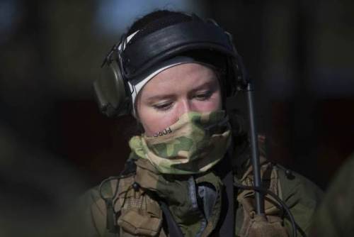 canadian-carbine:  Norwegian Jegertroppen - The world’s first all-female special forces unit. Jegertroppen which means “Hunter troops,” were created in 2014 and were visualized as a  solution to the growing need for female special operations soldiers,