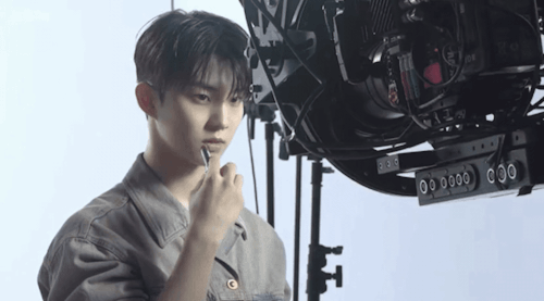 [OFF THE BOYZ] JILLSTUART BeautyTHE BOYZ NEW Q SUNWOOBehindconverted By @gifs-from-izzy