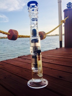 kenzie-kush:  The best bong ever. 