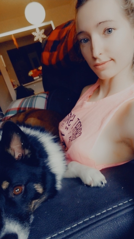 thingssthatmakemewet:After work cuddles with porn pictures
