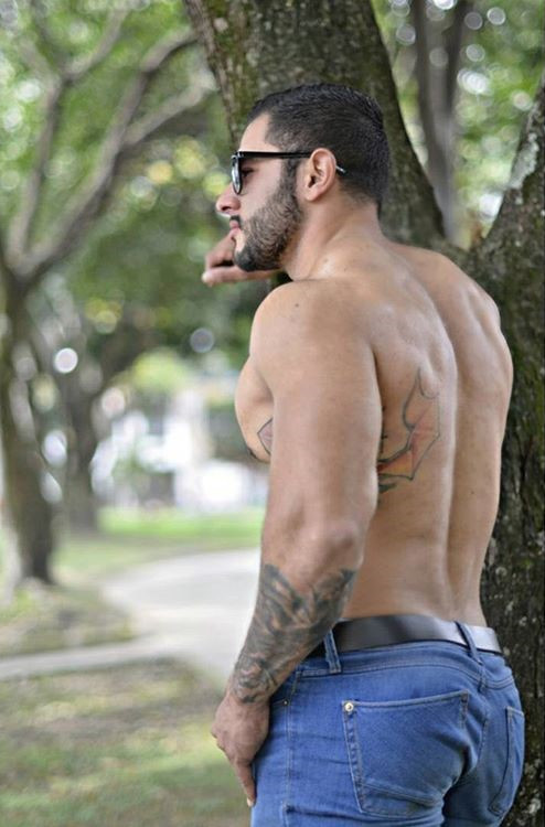 dudesandglutes:Mario Betancur