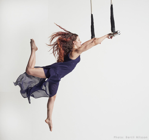 nationalcircus:Trapeze x 5 Dance and swinging trapeze. Photography by @bertilnilsson Nathalie Mich