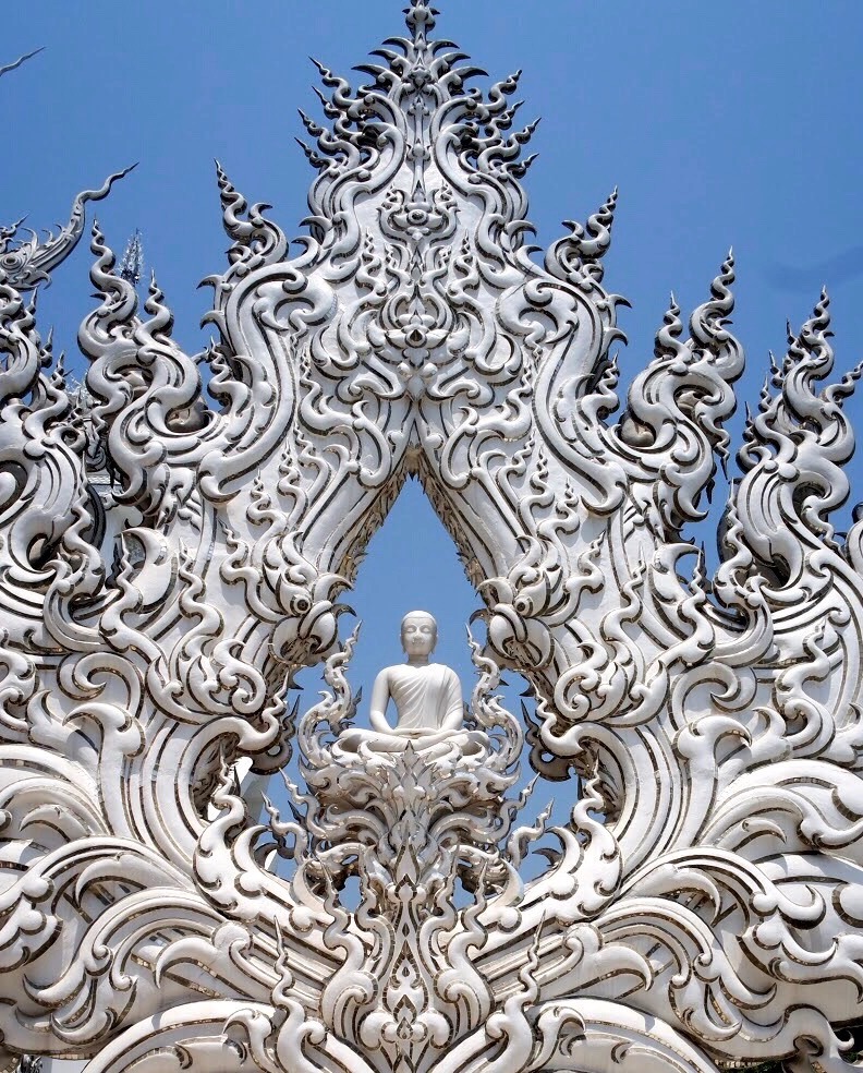 madeleineengland:  Wat Rong Khun, better known to foreigners as the White Temple,