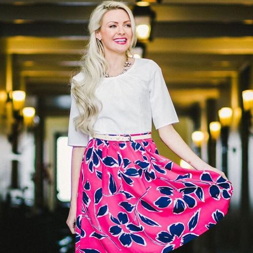 Liven up your look in this beautiful pink midi skirt! . . . . #trendy #ontrend #summervacation #summ