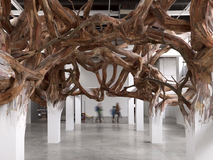 escapekit:
“Baitogogo
Half-sculptural, half-architectural installation by Brazilian artist Henrique Oliveira that has branches sprouting from white panels. Having installed this incredible site-specific piece at Palais de Tokyo in Paris earlier this...