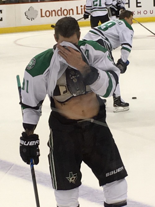 Hunks Of Hockey - Looks like you're lacking vitamin me. Tyler Seguin, Dallas Stars #hunksofhockey #iwouldpuckwithyou #dallasstars #tylerseguin  #photooftheday Dallas Stars