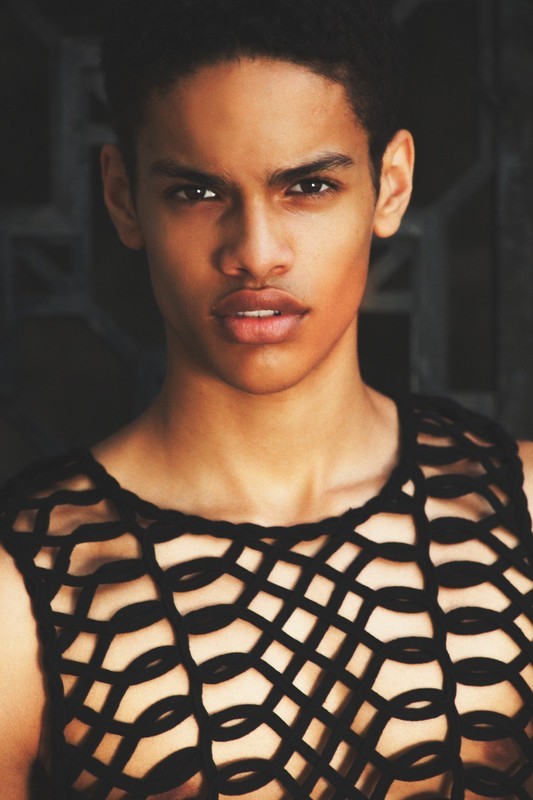 ohthentic:  androphilia:  Noa Thomas  Oh 