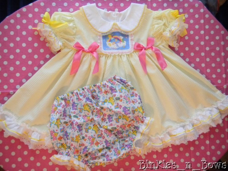 huggiesandkisses:  bbybrr:  Care Bears!  I have a bib made of the fabric in that
