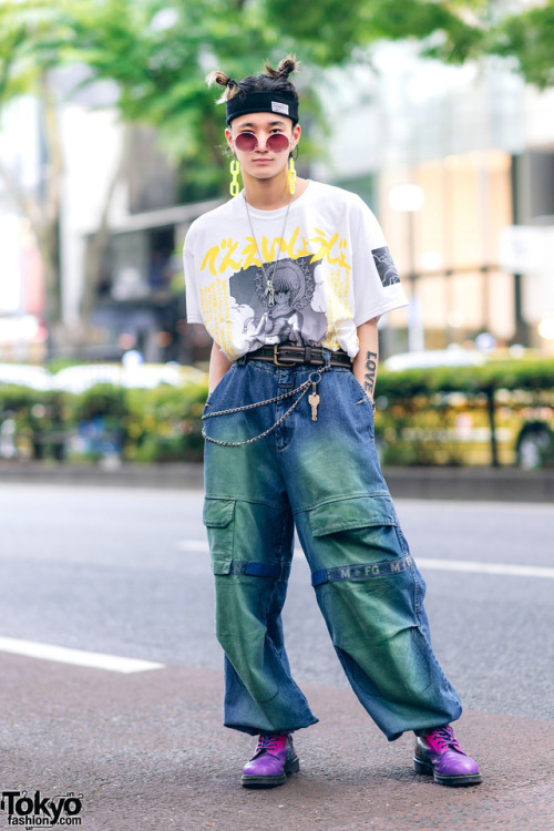 Ken and Shiryu, both 18 years old, on the street in Harajuku wearing remake fashion along with items