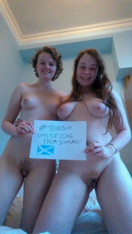 bbillw: A pair of playful lasses. Thank you ladies for tossing out those razors
