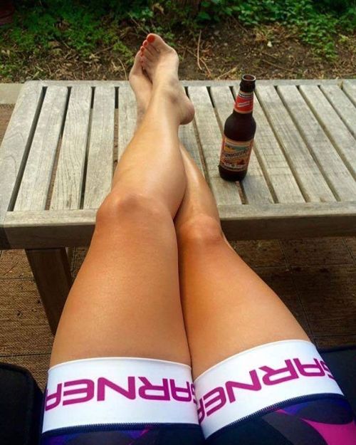 differenttragedytree: Women cyclists WOW!!