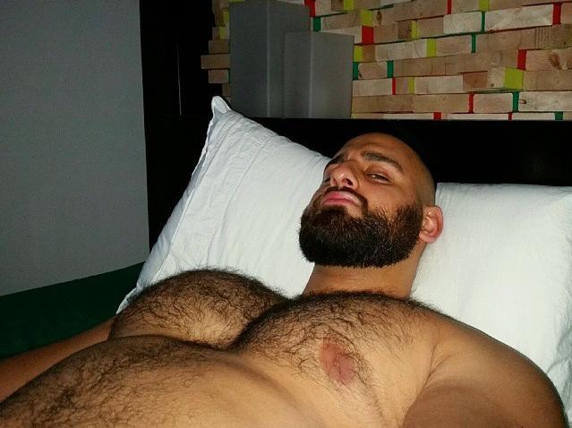 dilfandahardplace:  WOOF!  Yes, please! 