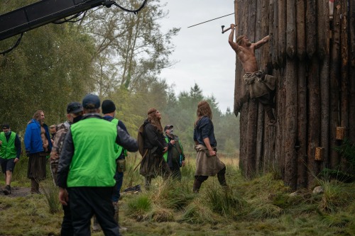 skarsjoy:NEW promo stills and behind-the-scene shots of Alexander Skarsgård as Amleth in THE NORTHMA