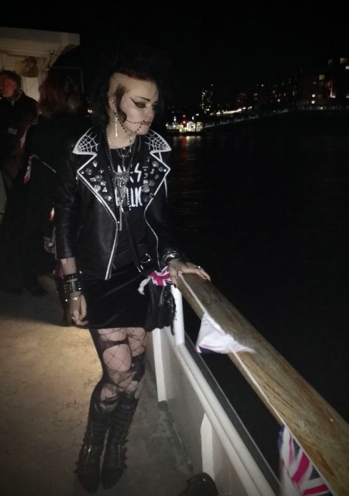 alien—-baby - Goth boat party last weekend ⛵