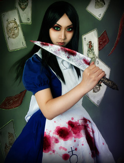 mahlibombing:  Alice: Madness Returns Cosplay