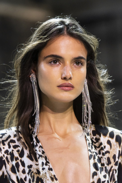 themakeupbrush:Blanca Padilla at Alexandre Vauthier S/S 2019 Couture