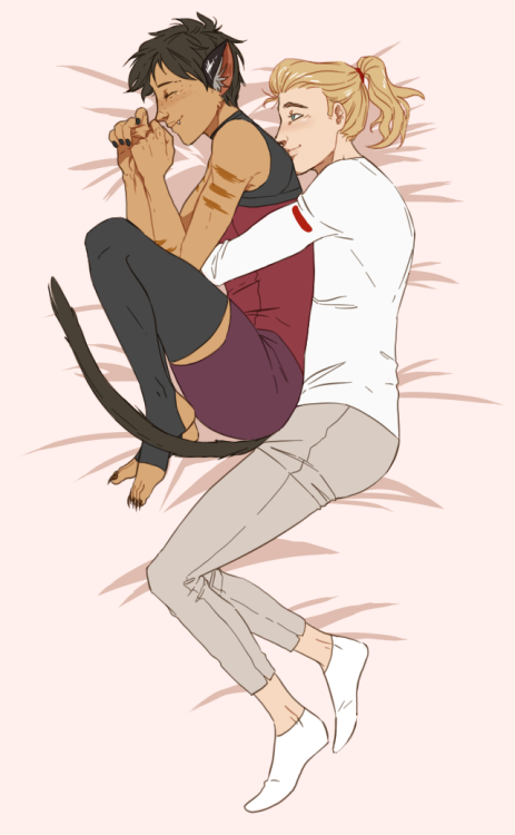 cuddly post-canon catradora commission for @underwhelmingalchemist !commission info here<33