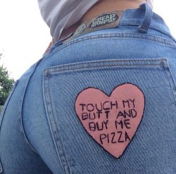 itslatingirl:    CLOTHES &amp; FASHION     Absolutely!!  Awesome butt&hellip;delicious pizza!!