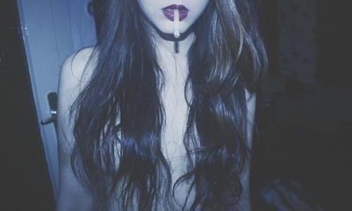 letsmakeabloodymess:  Amazing soft grunge blog click here 