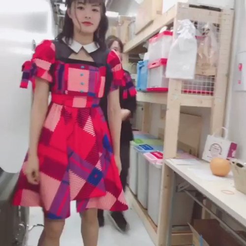 菅原りこさんのツイート: 今日の公演前に玲奈のチェックしてあげたよ〜〜笑笑 とっても可愛くて癒しなれなぽん動画をどうぞっ⚾️⚾️⚾️ 何回も可愛い？？？って聞いてくる玲奈可愛すぎ〜っ☺️ #長谷川玲奈
