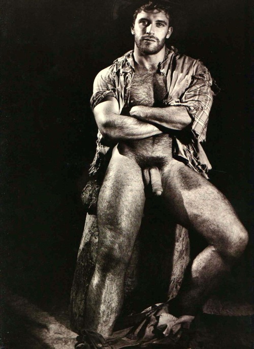 taomn:  Karlose Papastergiou (aka Karlosehair) by Paul Freeman First photo is a self-portrait