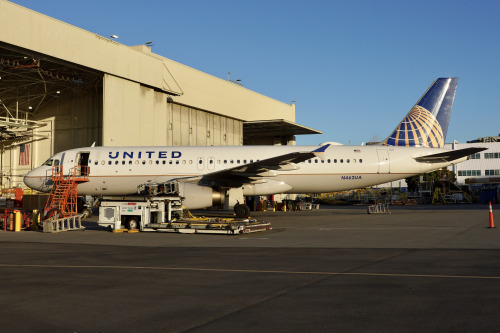 United Airlines 2000 Airbus 320 N462UA c/n 1272 San Francisco Airport 2021.