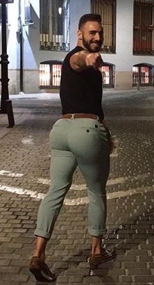 que-culo-miguel:  Love this Lebanese fitness trainer 🍑🍑