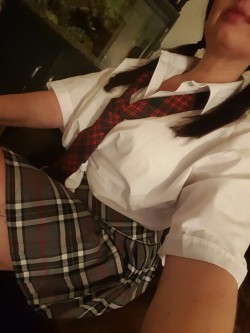 chopper42:  juicylips72:  School girl fun #1 