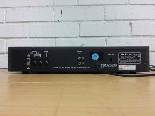 Technics ST-Z11 AM/FM Stereo Tuner, 1982