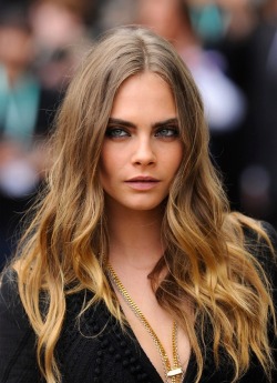 subtleelevation:  Cara Delevingne