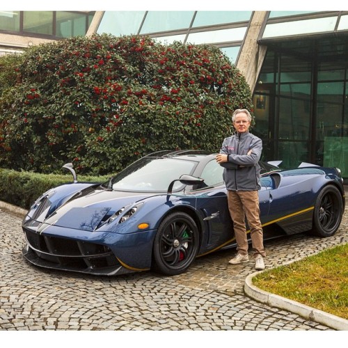 salomondrin: Thank you @paganiautomobili for the greatest Xmas present in history!!! Wishing you all