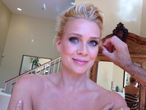 gradea12:pross13:um hot look at those eyesPeople that confirm my lesbianism: Laurie Holden.