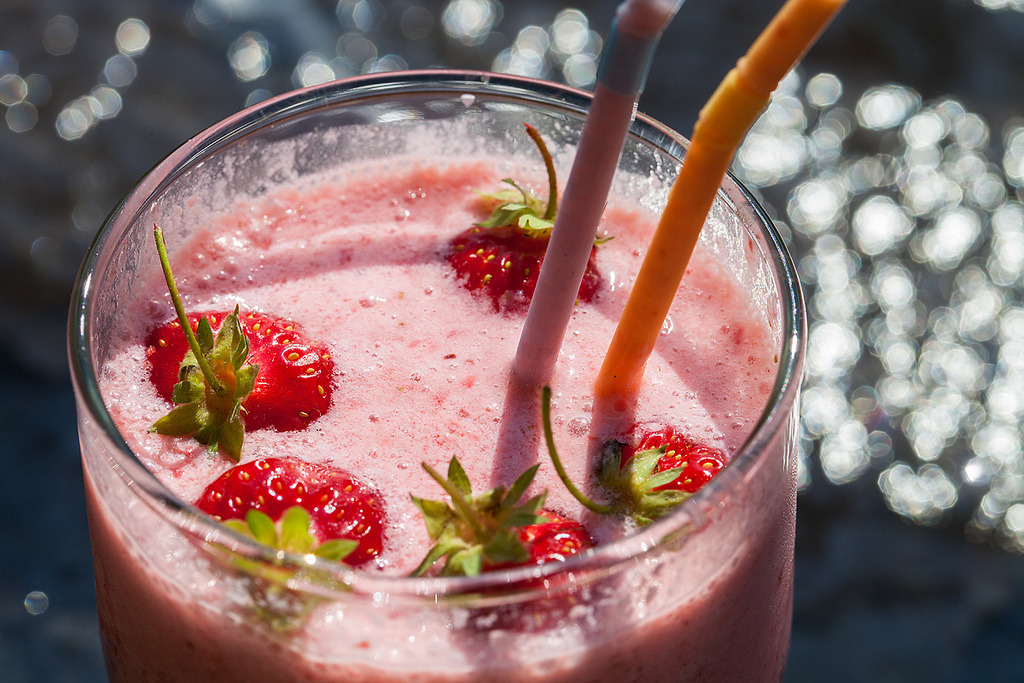 delectabledelight:  Homemade milkshake (by Aardvarklord) 