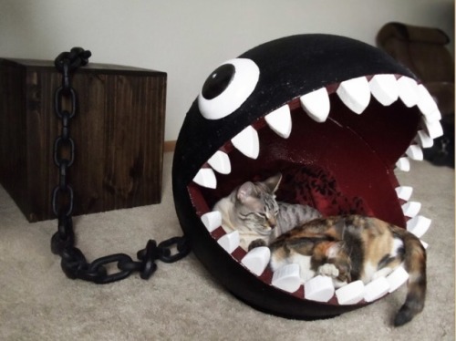 retrogamingblog:Chain Chomp Cat Bed made by TemptedBelongings
