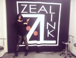 :  ZEAL LINK 高田馬場店さんでのインストアイベントでした！ありがたうございますた〜！ この三日間沢山お話しましたねっ。言葉を交わすのは楽しいなあ。 来月もよろしくね！  