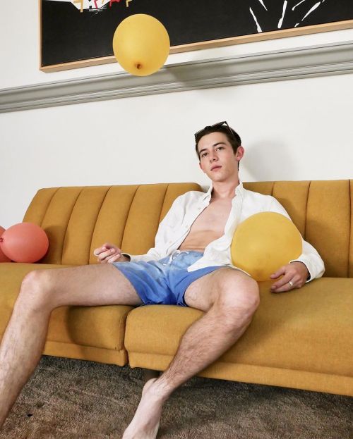 brysmaleidols: Griffin Gluck by Kevin Hayeland